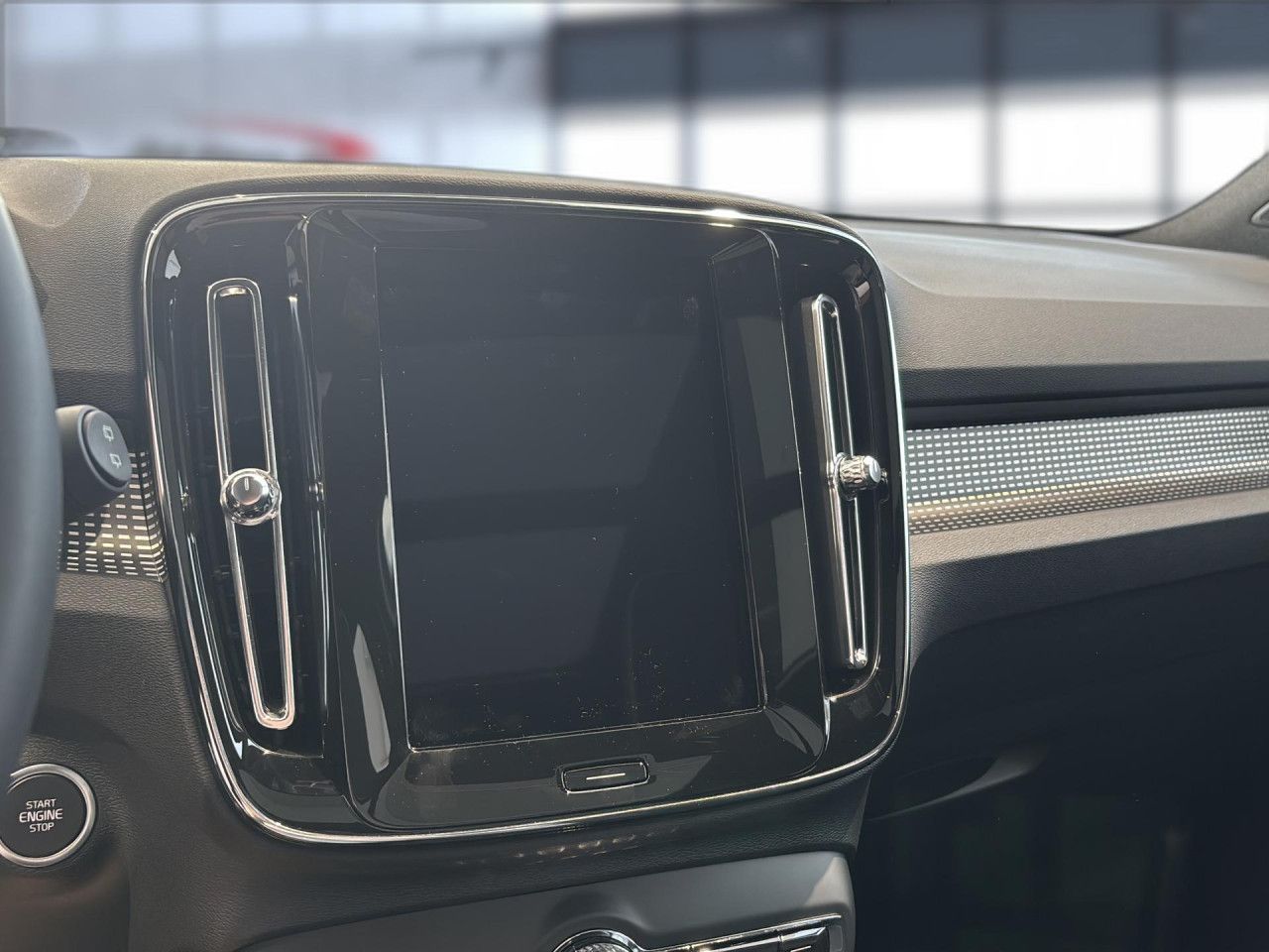 Volvo XC 40 Plus Black Edition 2WD Bluetooth LED Klima