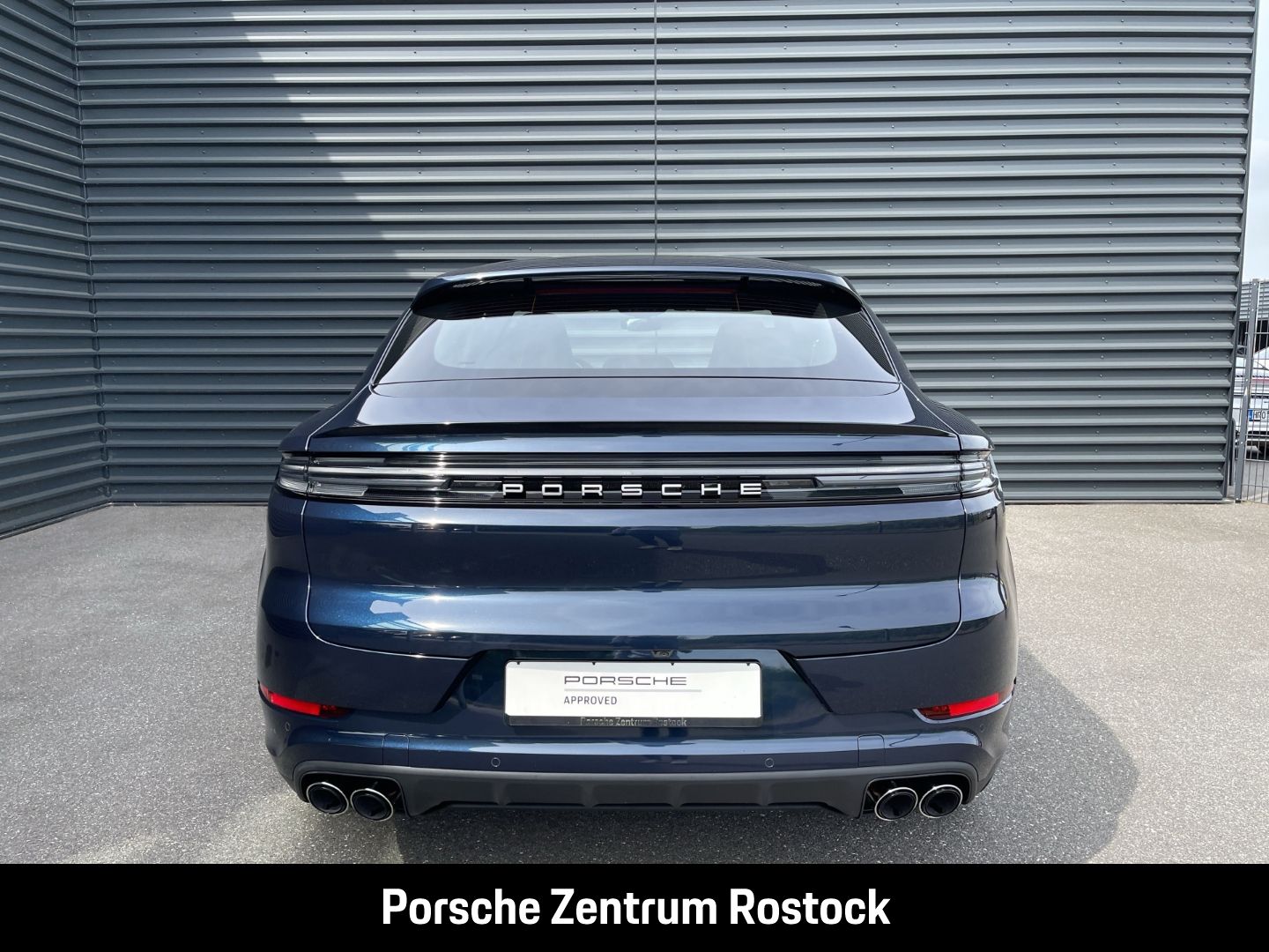 Porsche Cayenne E-Hybrid Coupe Panorama Surround-View