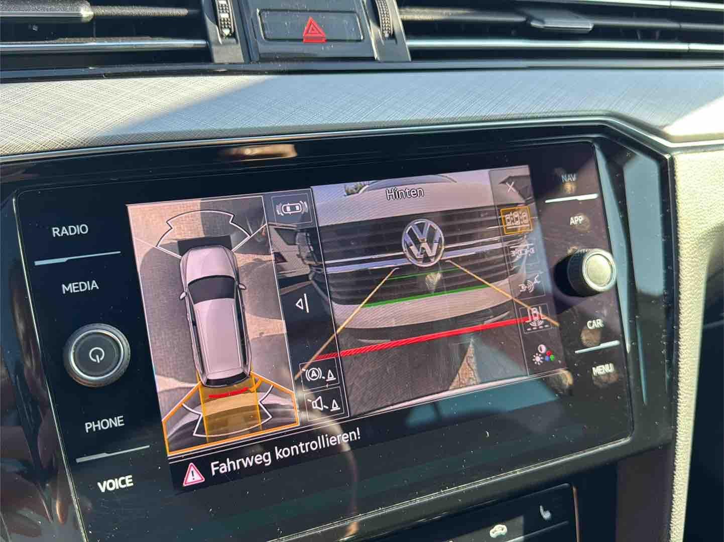 Volkswagen Passat Variant GTE - Samsaru's Car Outlet