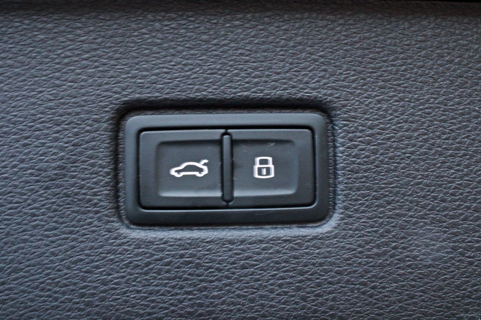 Audi Q7 50TDI S LINE BLACK PANO HUD STHZ AHK MATRIX