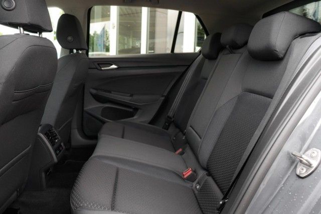 Volkswagen Golf VIII 1.5 TSI - Samsaru's Car Outlet