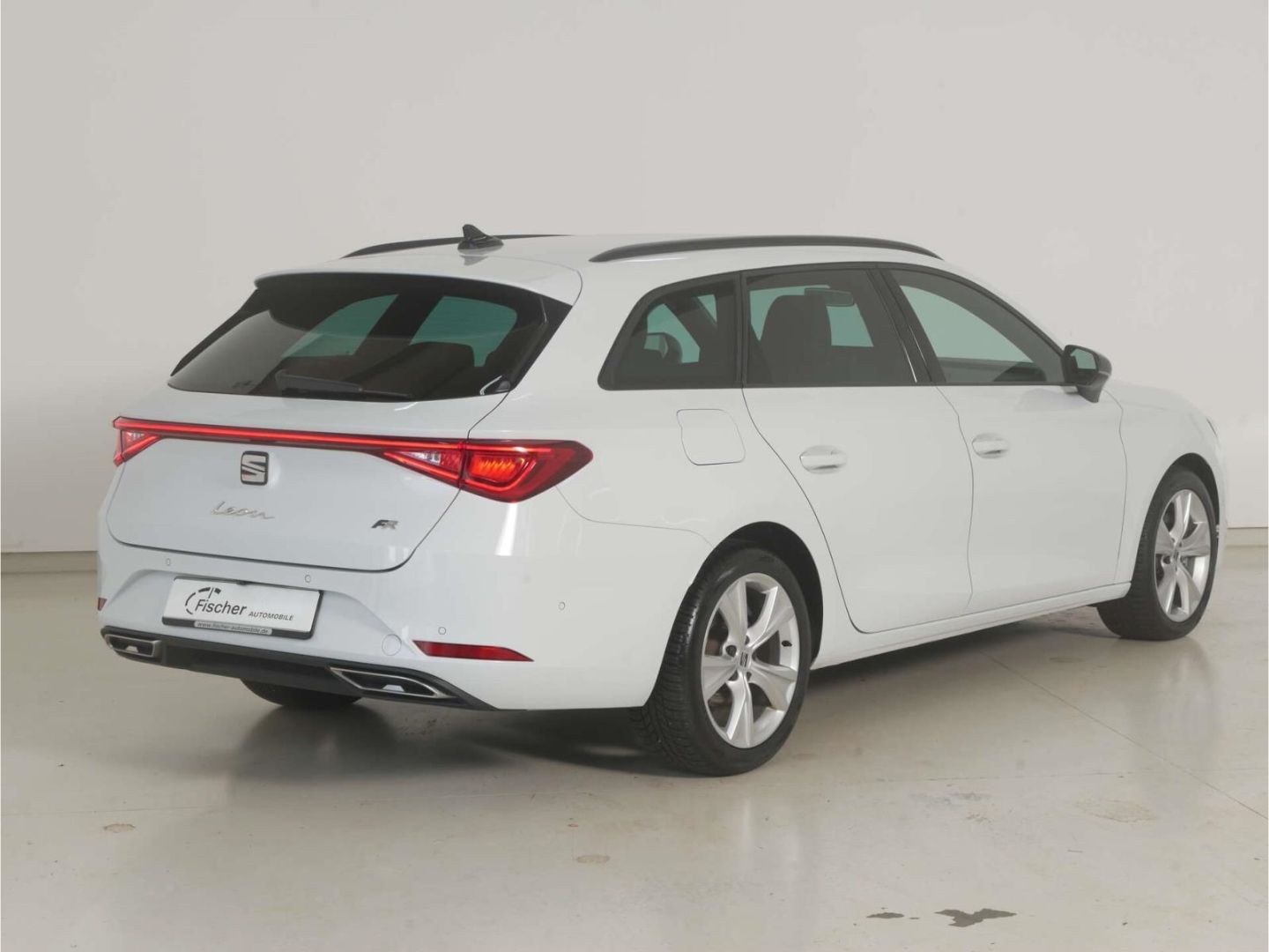 Seat Leon Sportstourer 2.0 TDI DSG FR AHK/NAV/RFK/ACC
