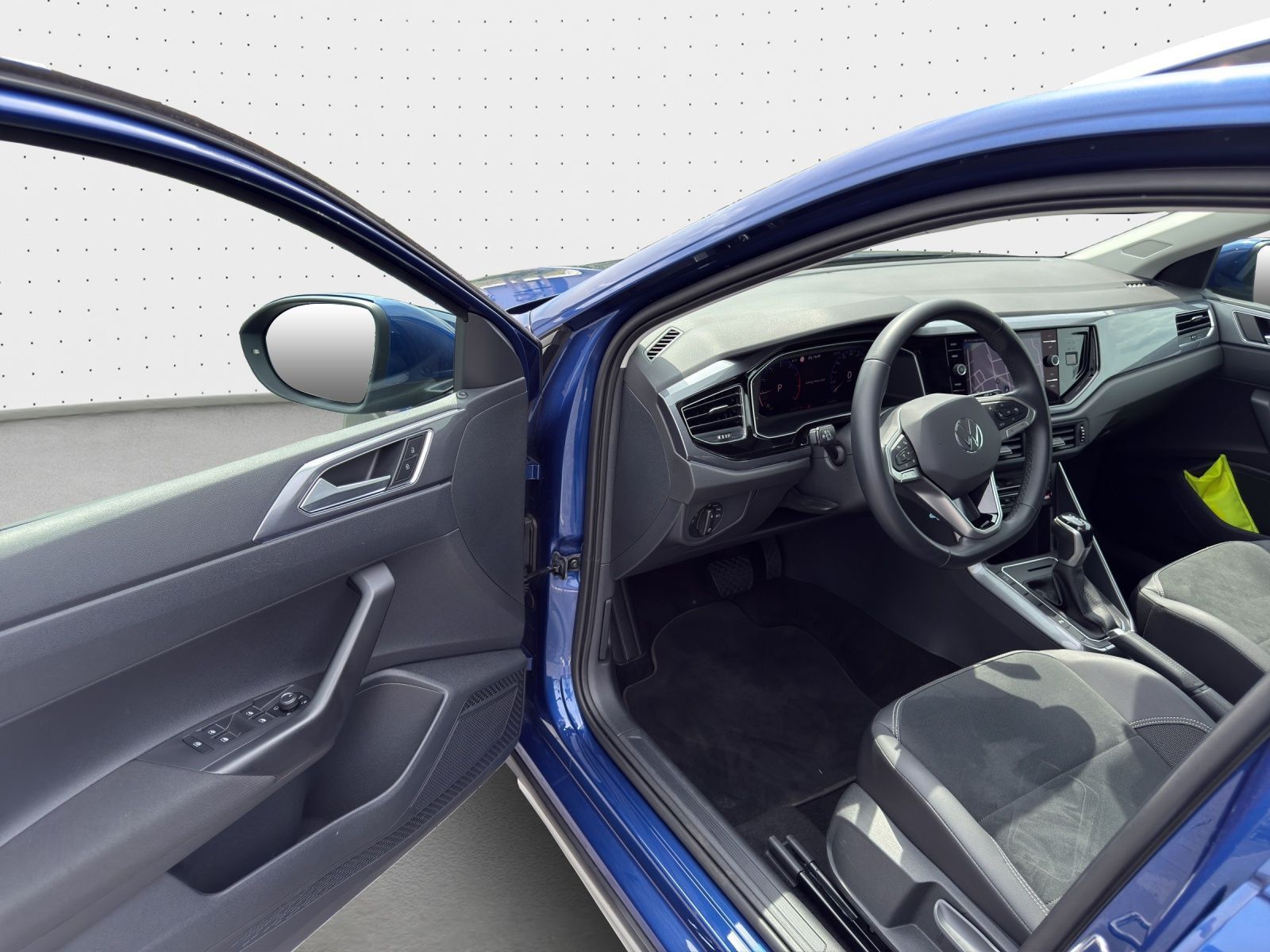 Volkswagen Taigo 1.5 TSI Style DSG - Samsaru's Car Outlet