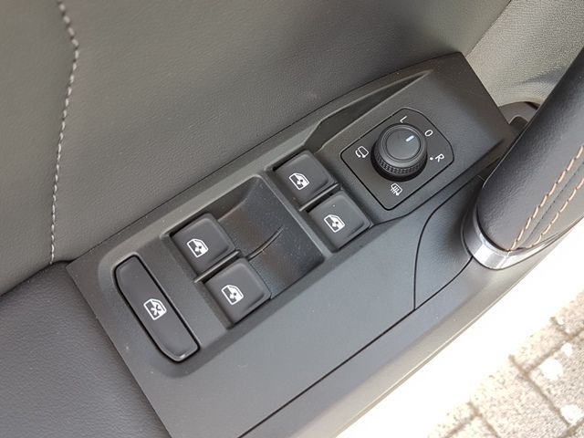 Cupra Formentor 1.4 e-Hybrid DSG - Samsaru's Car Outlet