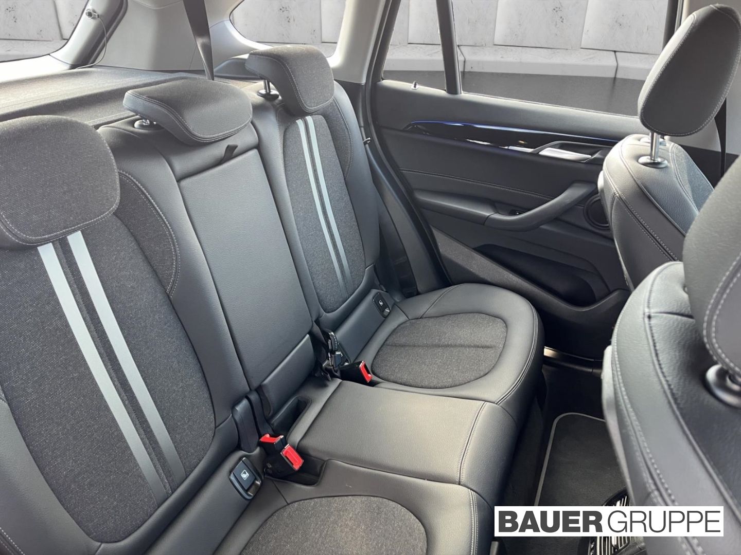 BMW X1 xDrive 20 d Sport Line - Samsaru's Car Outlet