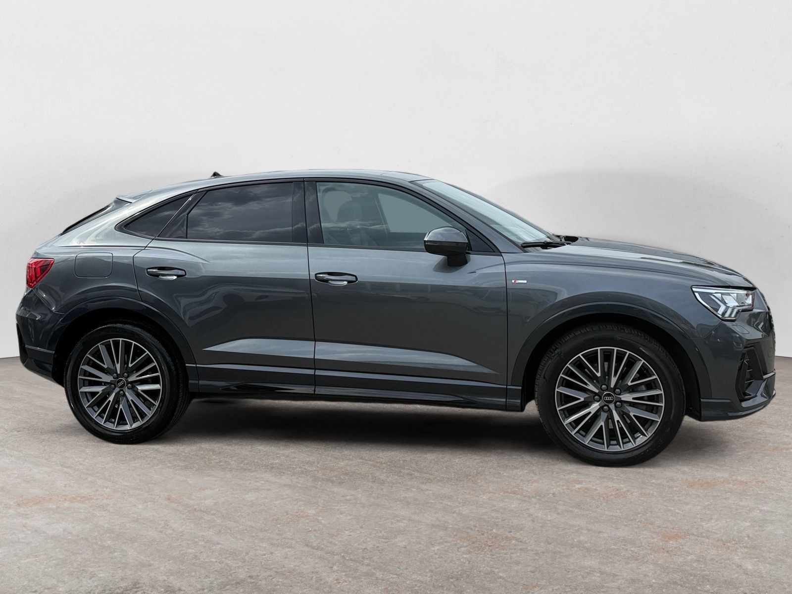 Audi Q3 Sportback 45 TFSI S-tronic qu. S-Line *Matrix
