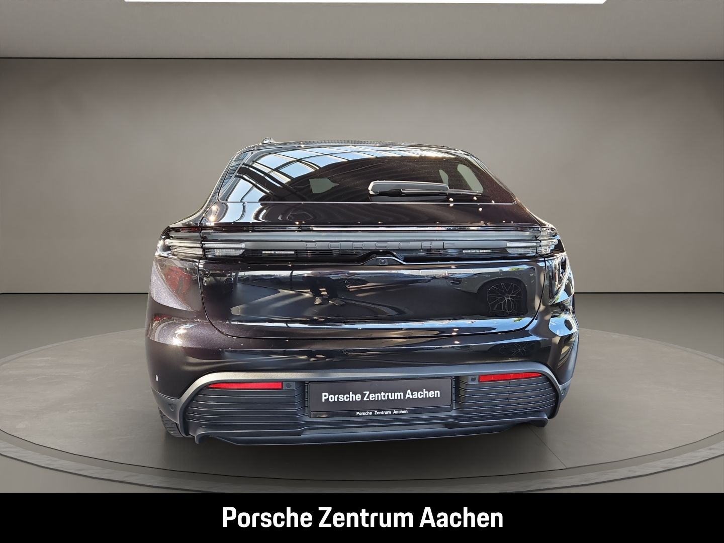 Porsche Macan 4 BOSE Surround View LED-Matrix