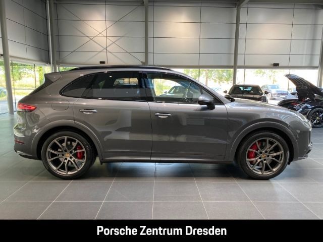 Porsche Cayenne GTS Pano*SH v+h*Chrono*Head*AHK*Bose