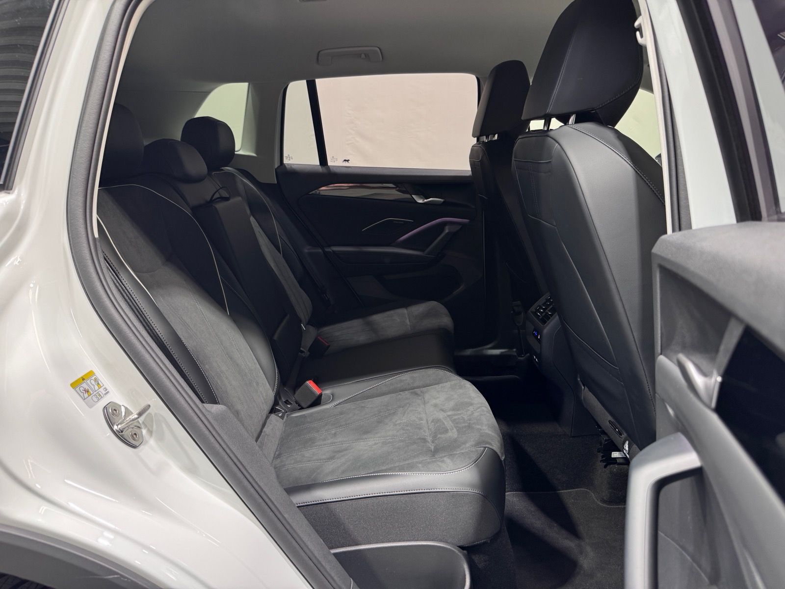 Volkswagen Tiguan 1.5 TSI eHybrid Elegance | AHK MATRIX DCC