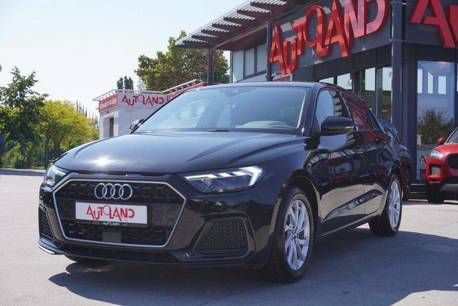 Audi A1 25 TFSI Sportback S-tronic - Samsaru's Car Outlet