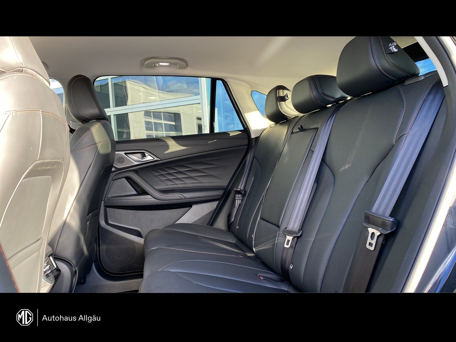 MG HS PHEV Luxury 360°+SHZ+LED+NAVI+CAR PLAY
