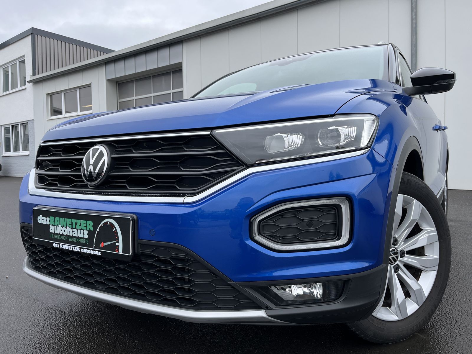 Volkswagen T-Roc 1.5 TSI DSG Sport - Samsaru's Car Outlet