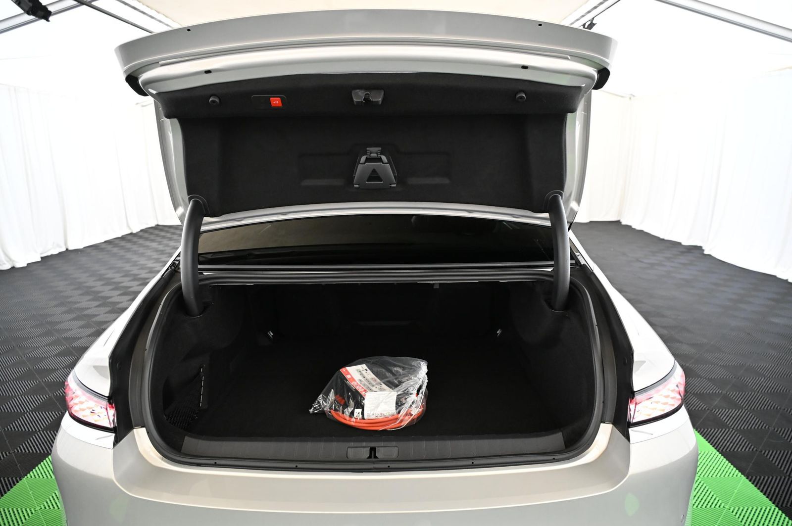 DS Automobiles DS9 1.6 E-Tense 250 OPERA UVP 74.000 EUR