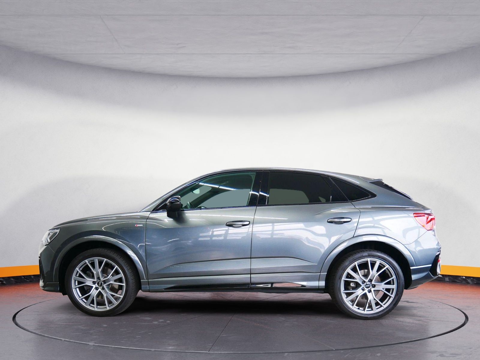 Audi Q3 Sportback 40 TDI quattro S line - Samsaru's Car Outlet