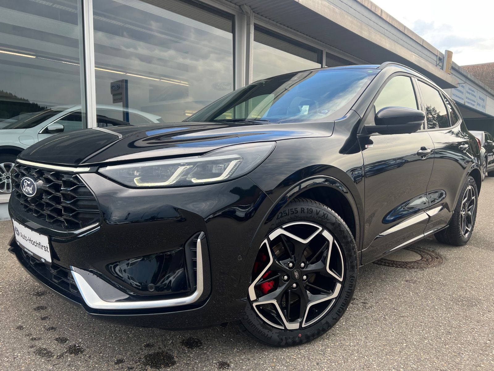 Ford Kuga Hybrid FHEV ST-Line X - Samsaru's Car Outlet