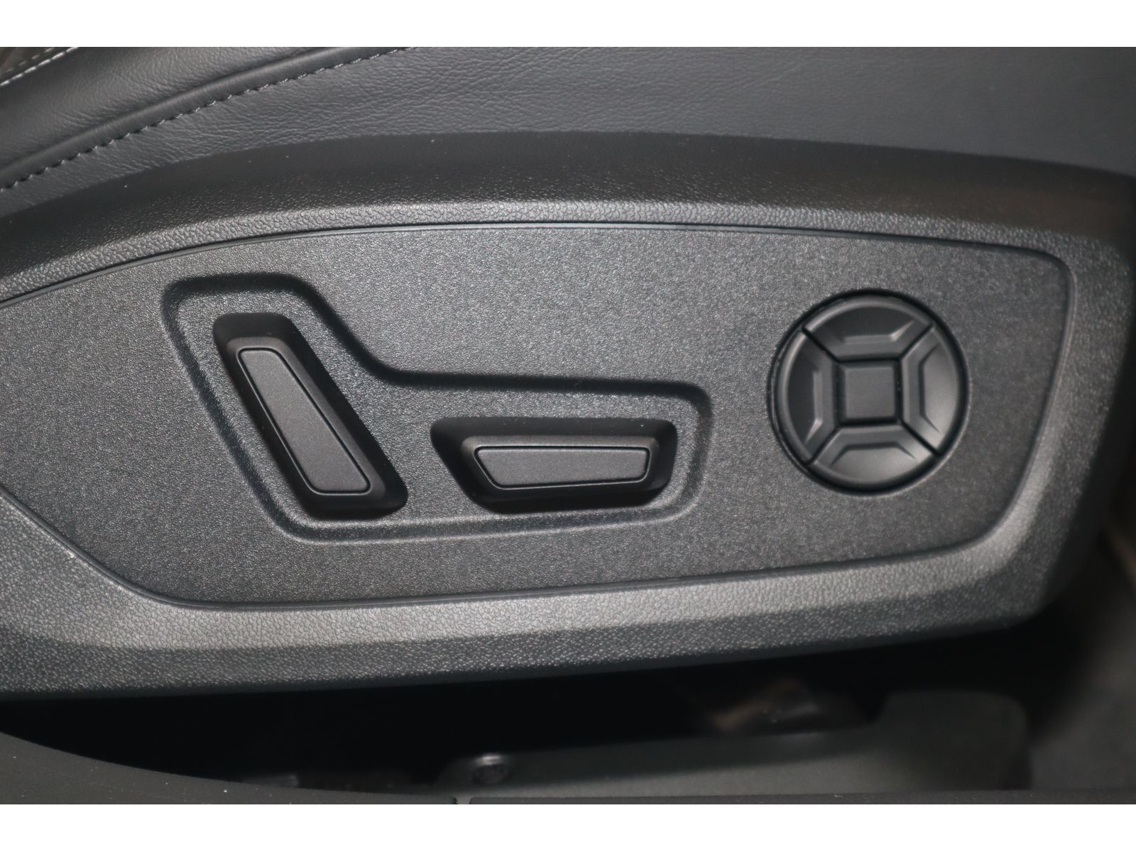 Audi A6 Avant 40 TDI advanced - Samsaru's Car Outlet