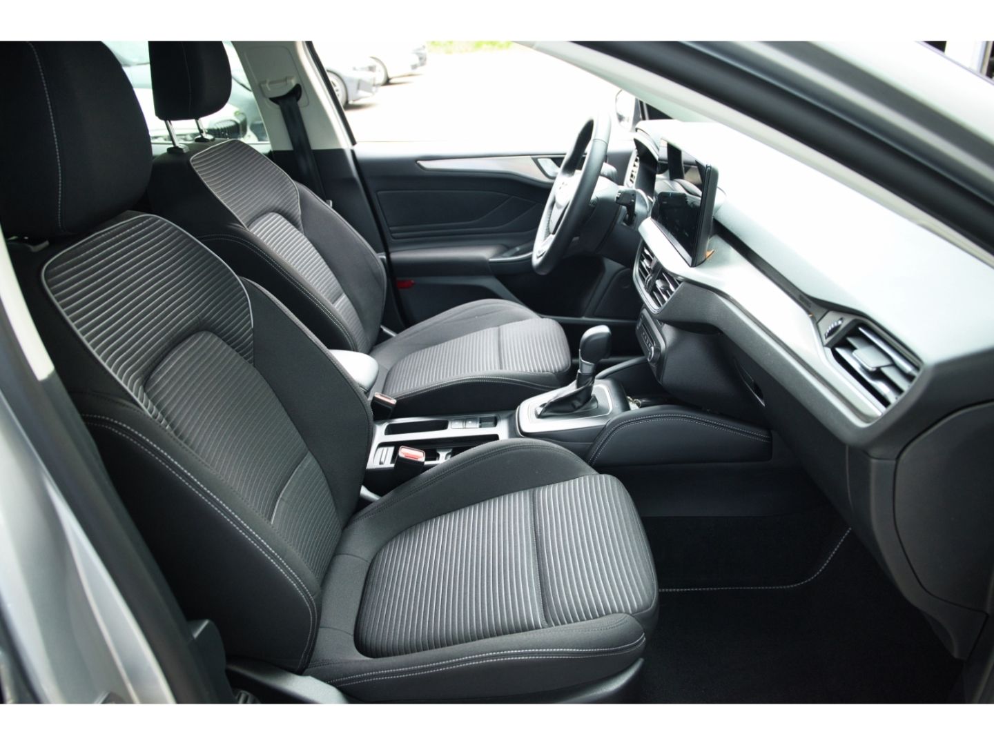 Ford Focus Turnier Titanium X Navi LED ACC Apple CP