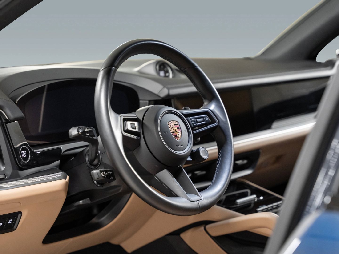Porsche Cayenne InnoDrive Standheizung PASM AHK Panorama
