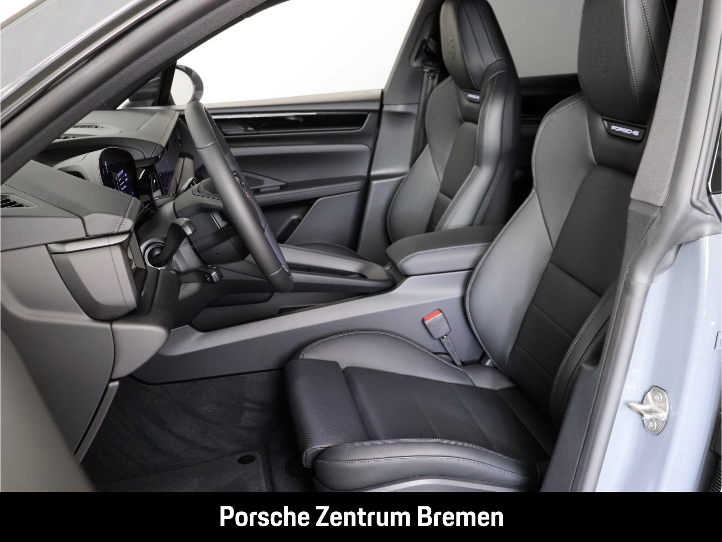 Porsche Macan Electric 4 Bose Matrix LED Panorama 22 Zol