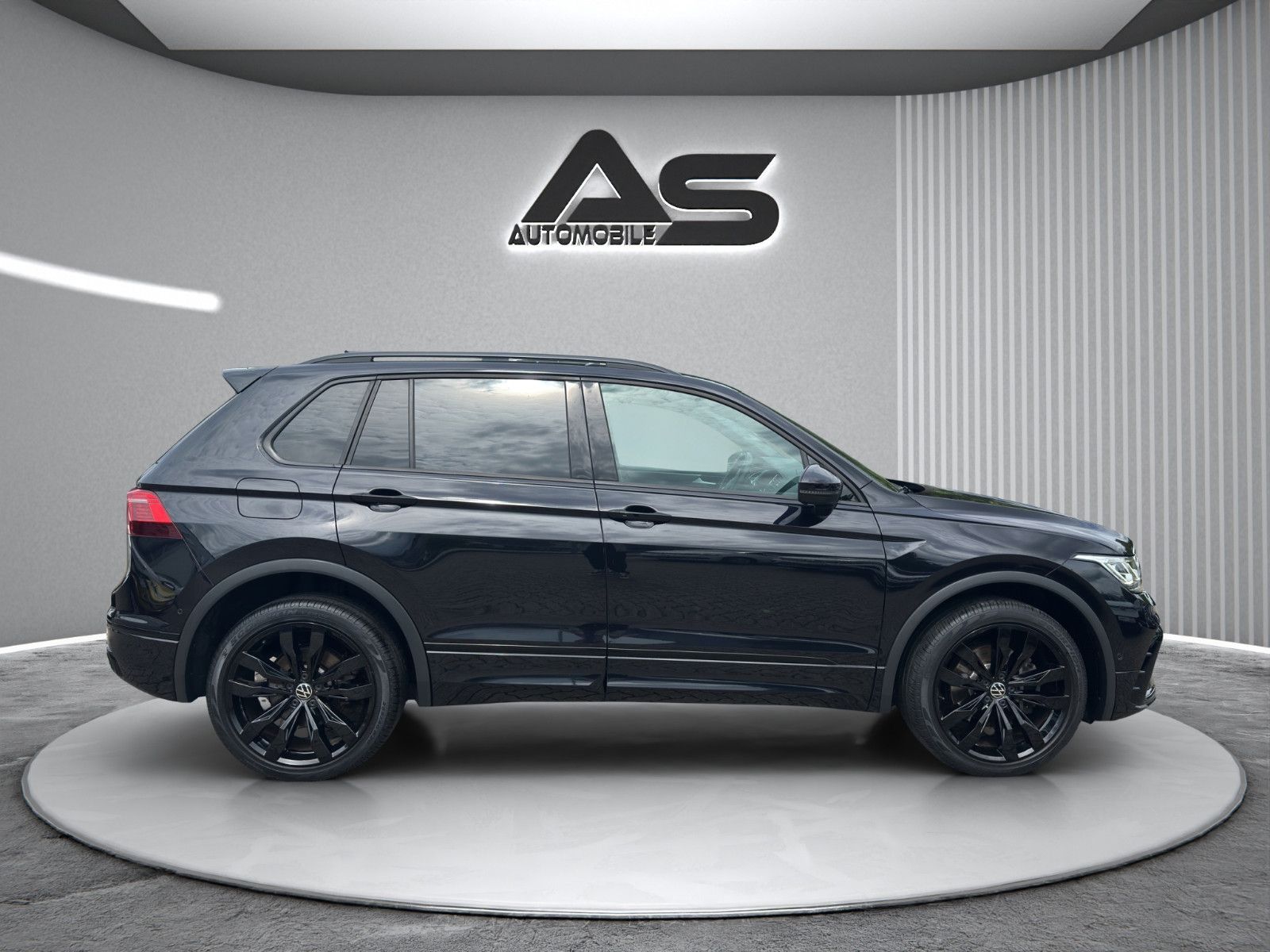 Volkswagen Tiguan eHybrid R-Line Black Style DCC AHK ACC