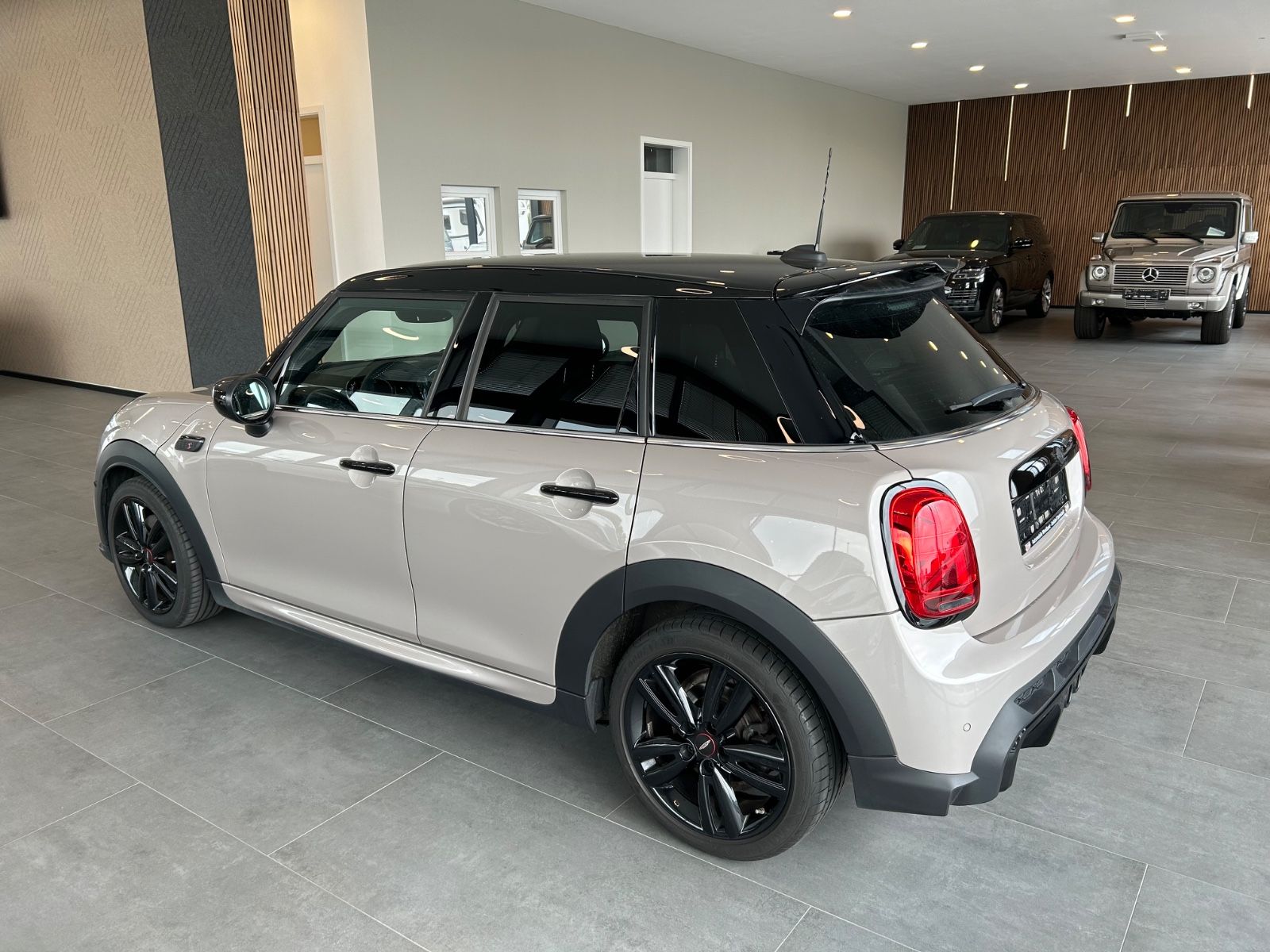 MINI Cooper S John Cooper Works - Samsaru's Car Outlet