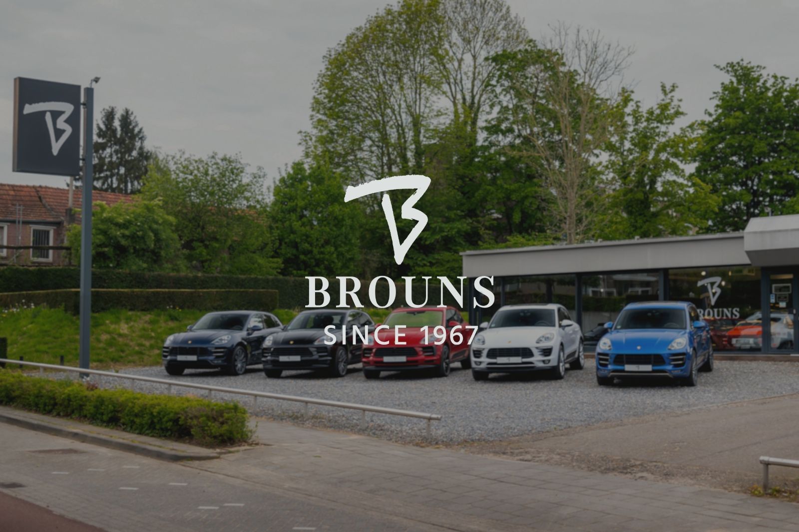 Porsche Macan 245PS - Samsaru's Car Outlet