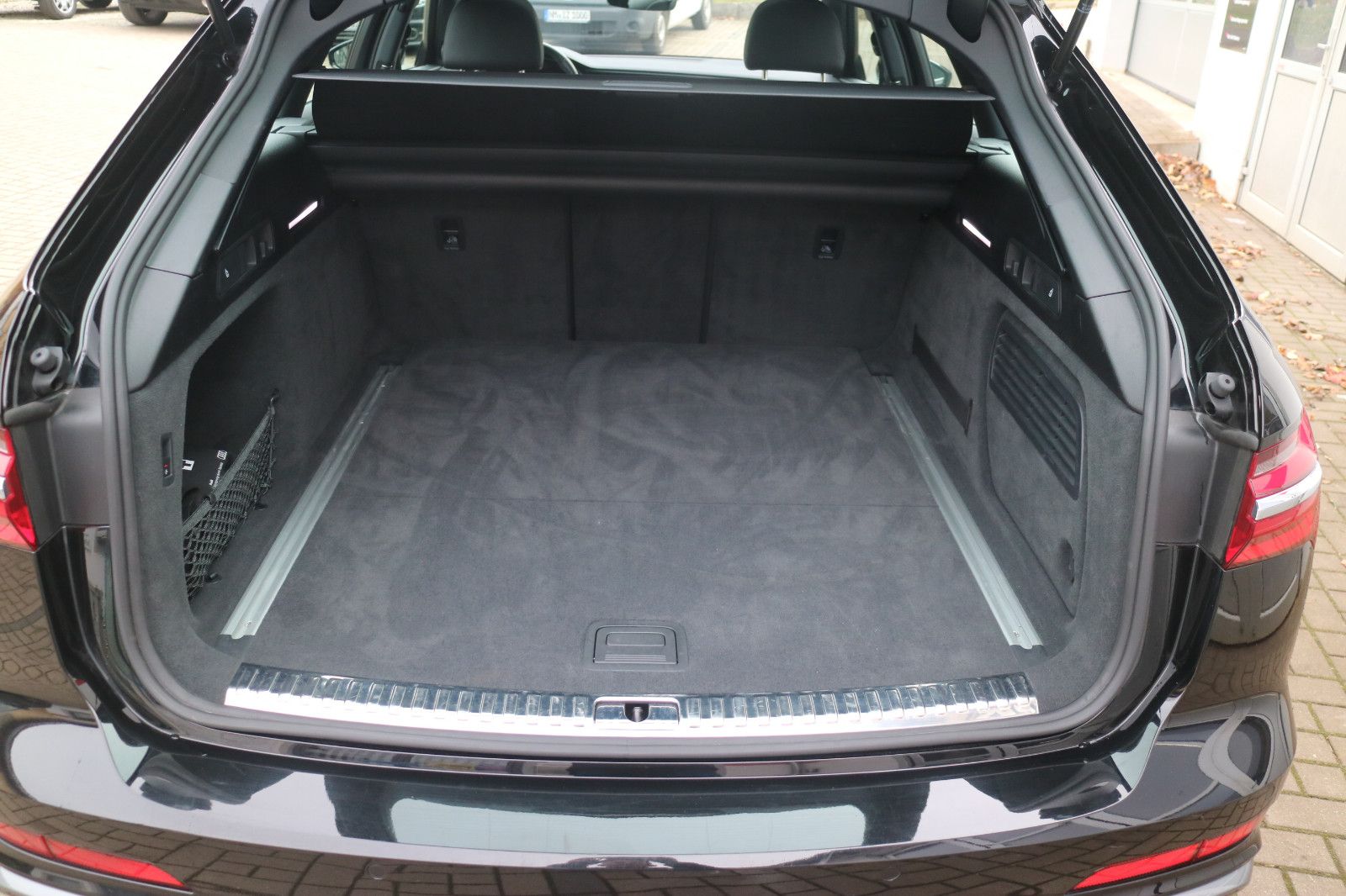Audi A6 Avant 45 TFSI quattro S line-Pano-AHK-ACC