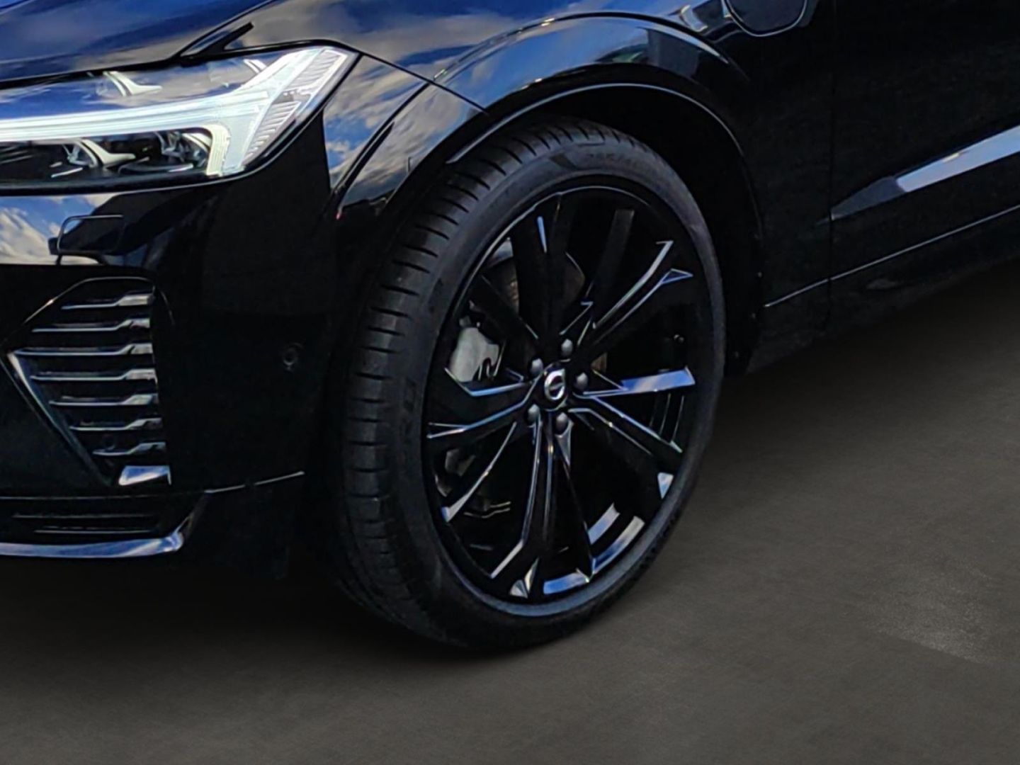 Volvo XC60 T8 Ultra Black Edition Recharge Plug-In Hyb