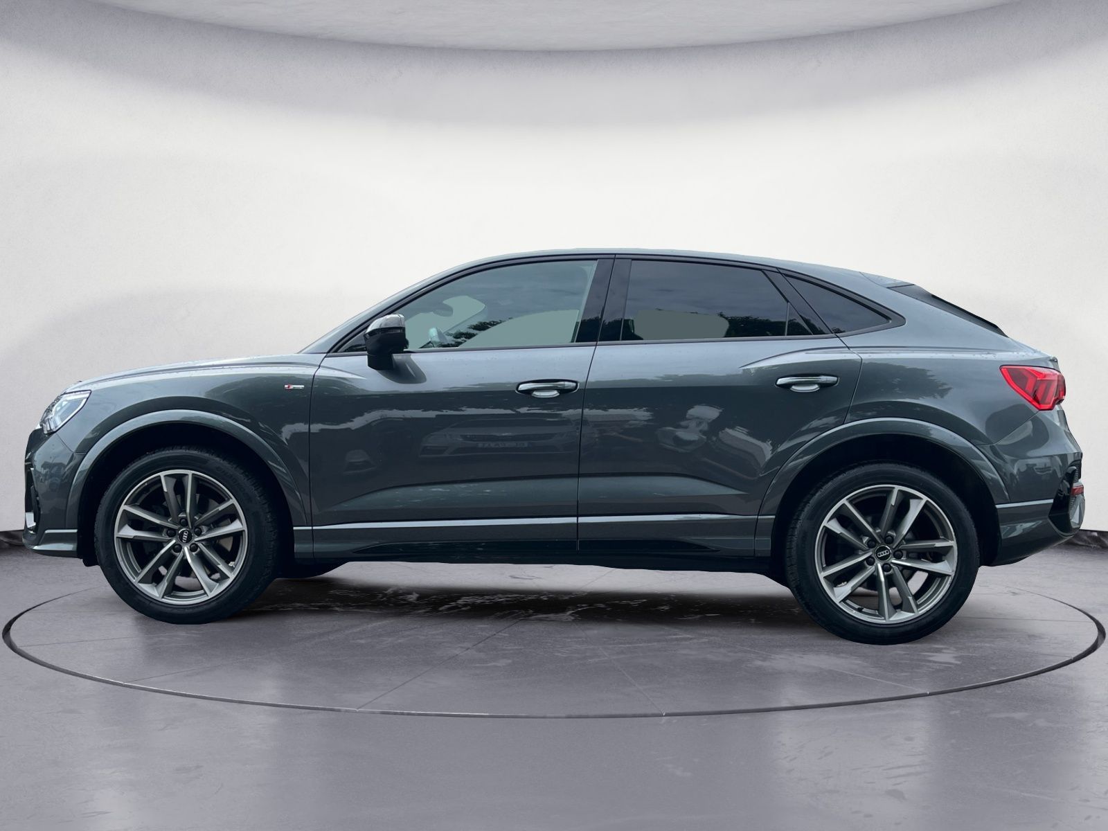 Audi Q3 40 TDI Sportback S line - Samsaru's Car Outlet