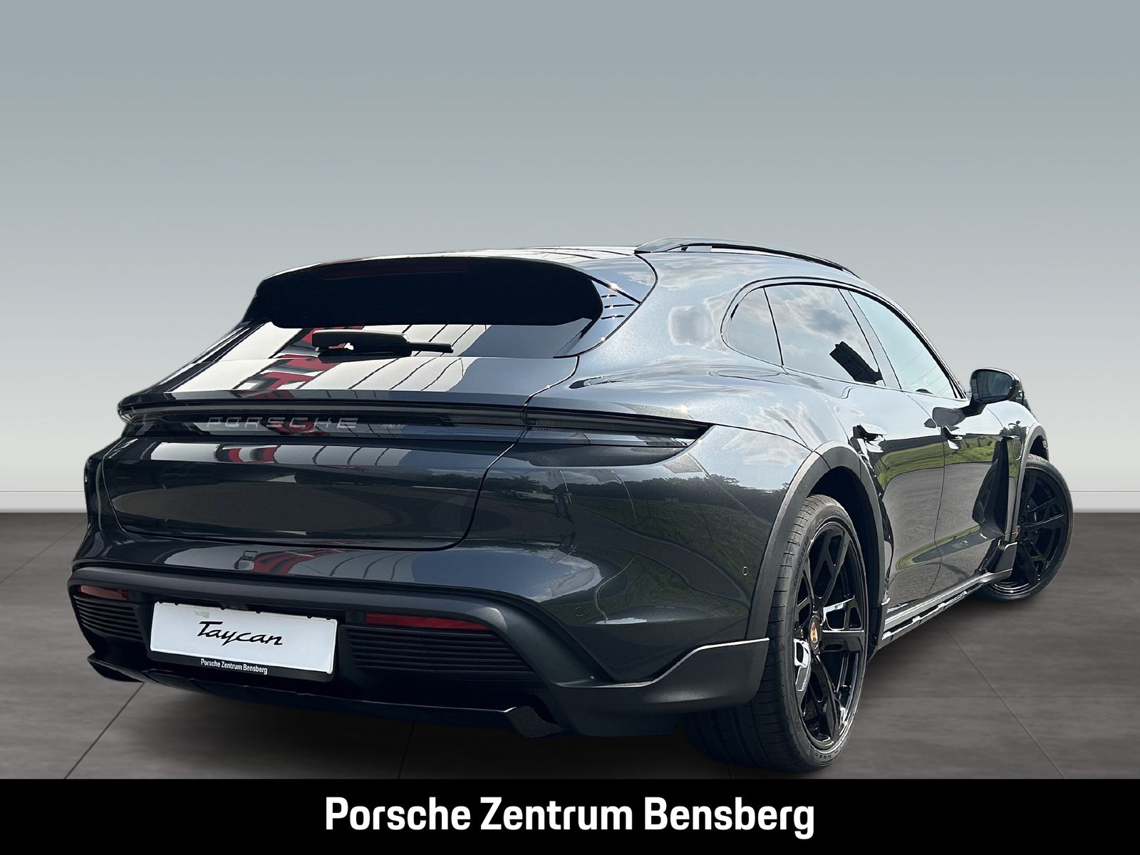 Porsche Taycan 4 Cross Turismo