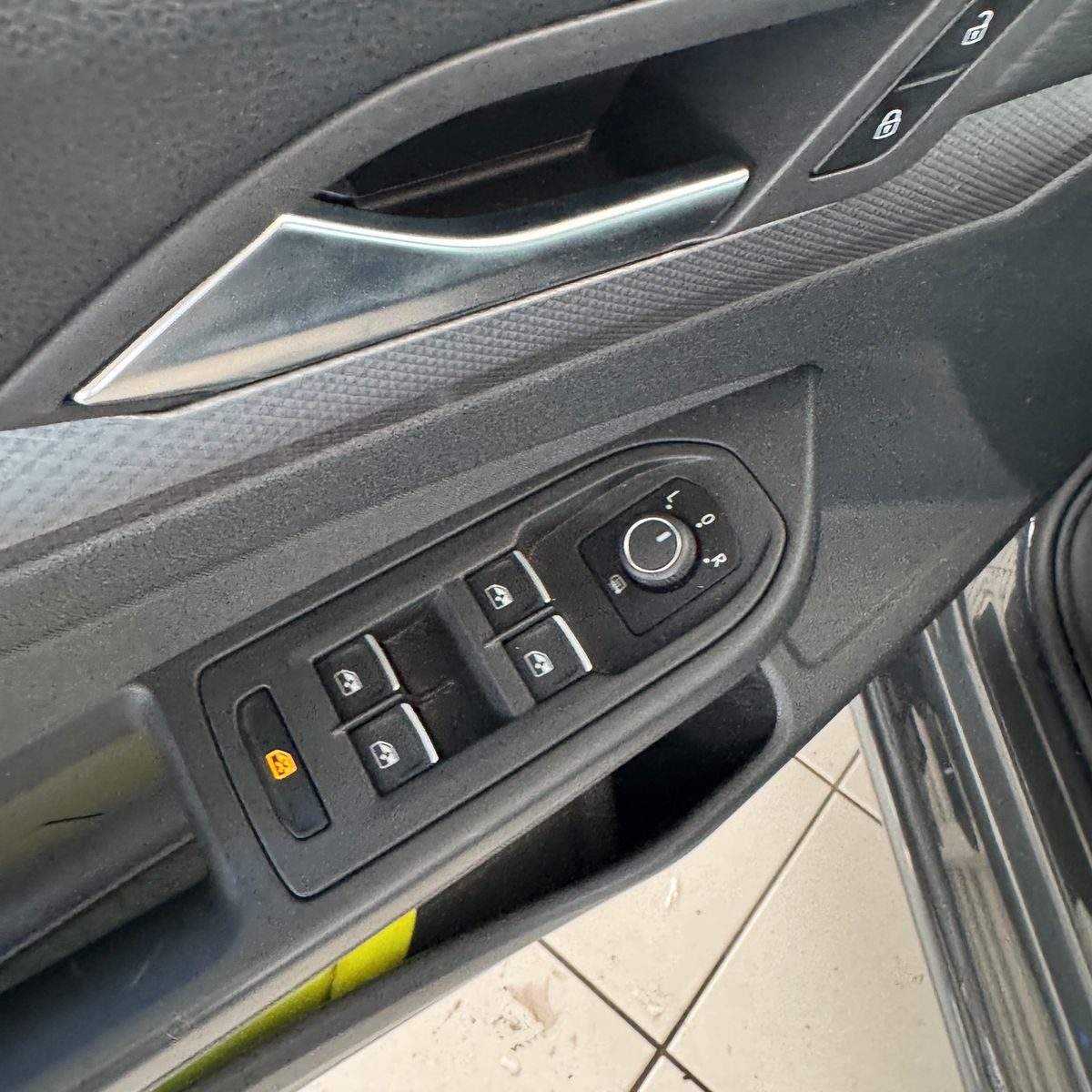 Volkswagen Golf VIII Lim. Life 1.5 eTSI - Samsaru's Car Outlet