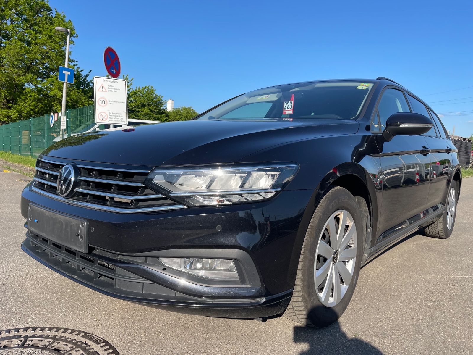 Volkswagen Passat Variant - Samsaru's Car Outlet