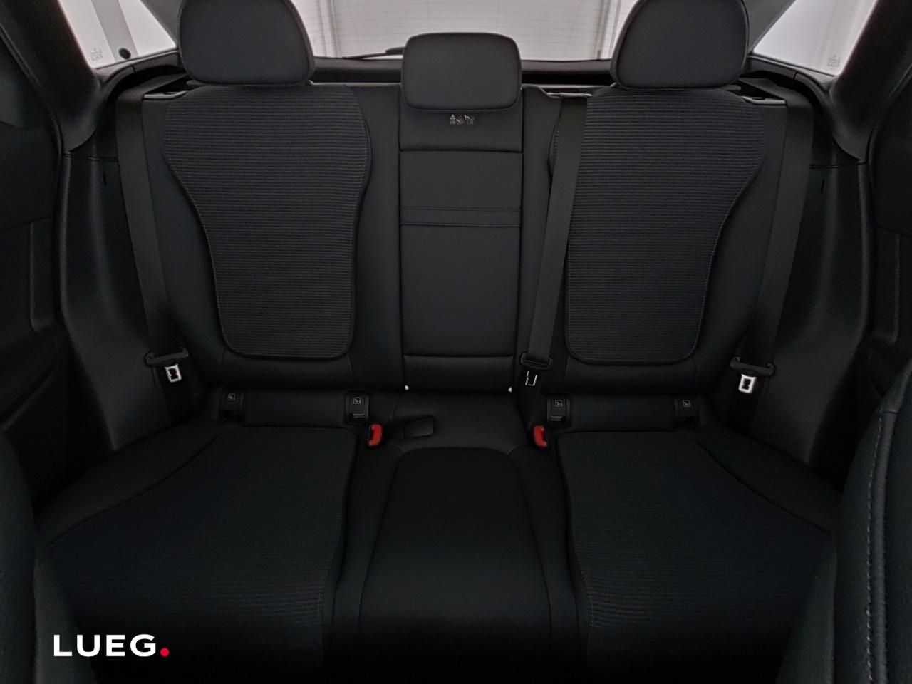 Mercedes-Benz GLC 300 e 4M AVANTGARDE+PANO+AHK+FAHRASS+KEYLESS