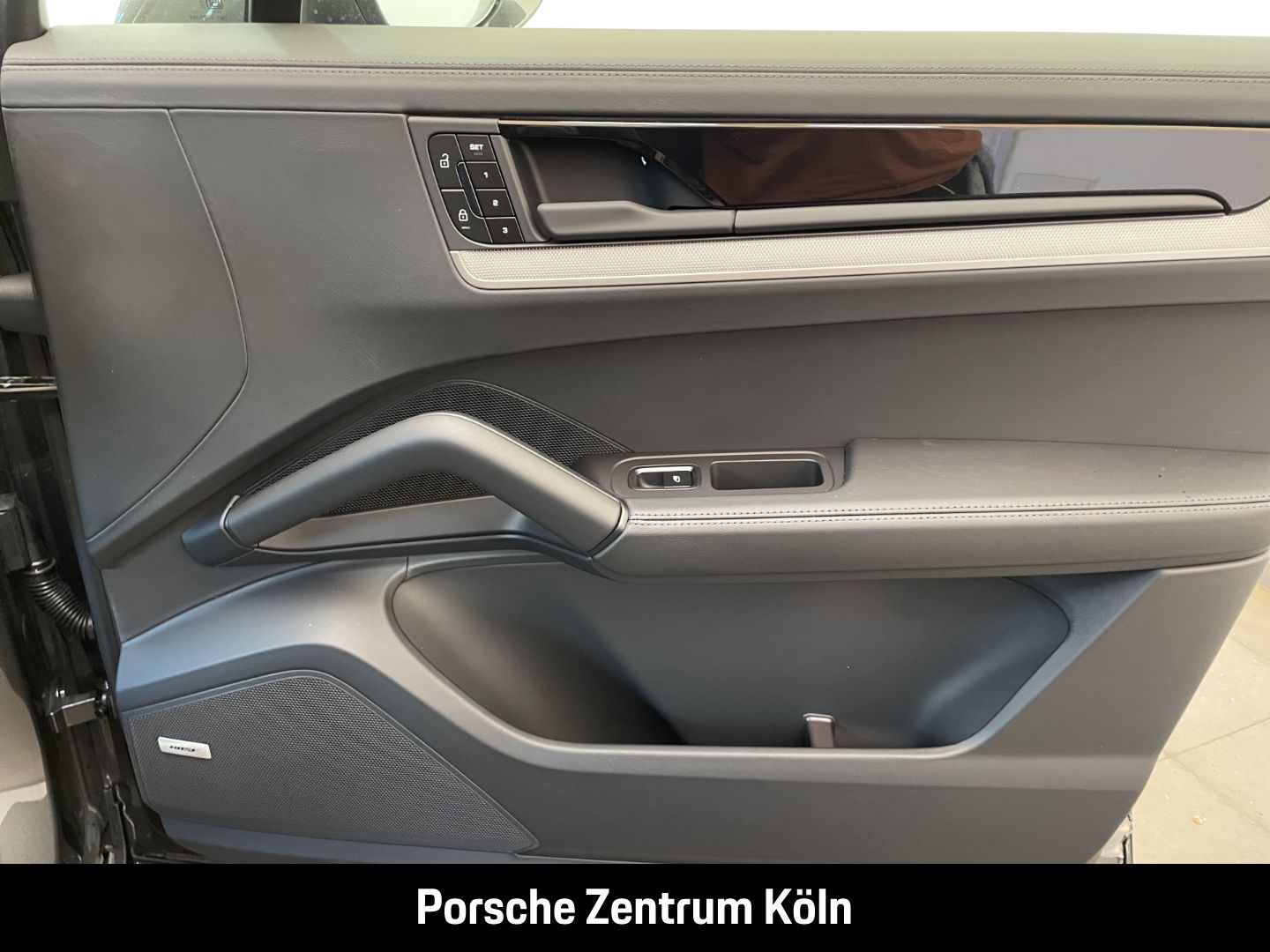 Porsche Cayenne E-Hybrid Sportabgas InnoDrive Head-Up