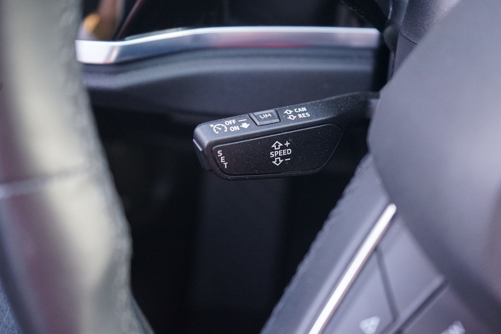 Audi Q3 35 2.0 TDI quattro S line - Samsaru's Car Outlet