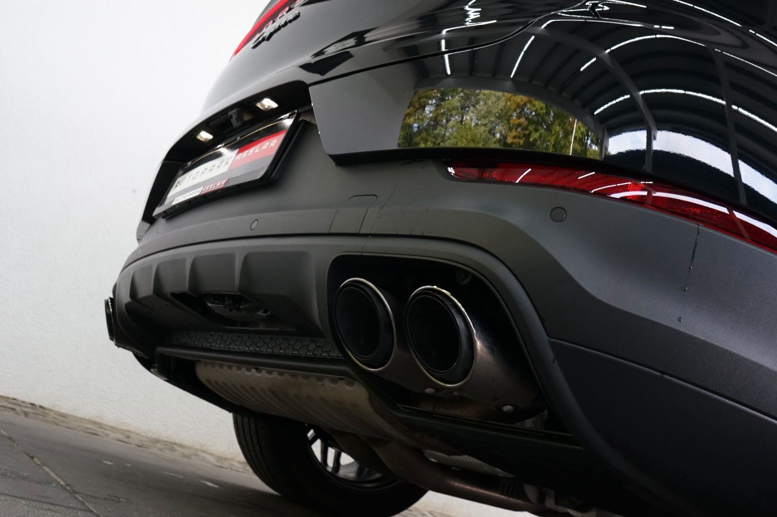 Porsche Cayenne Coupe E-Hybrid/P-Display/AHK/BOSE/14W/AC