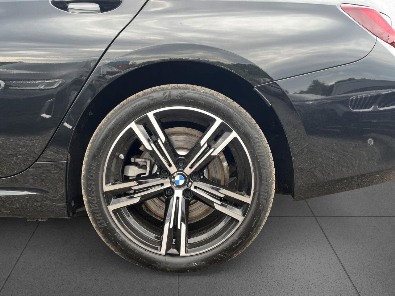 BMW 330e xDrive Lim M Sport HUD,360°,DA,ACC,Memory