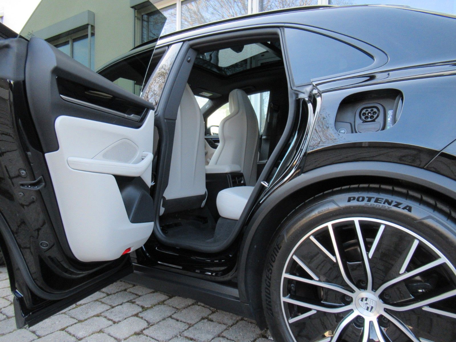 Porsche MACAN 4e HEAD-UP - Samsaru's Car Outlet