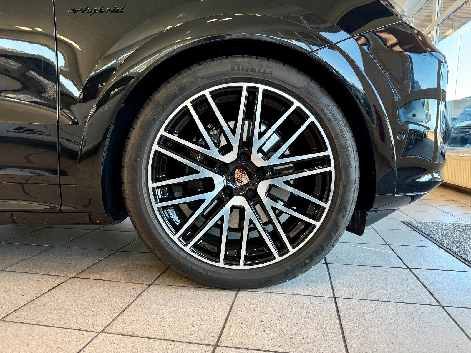 Porsche Cayenne E-Hybrid SportDesign/ACC/AHK/HeadUp/22"