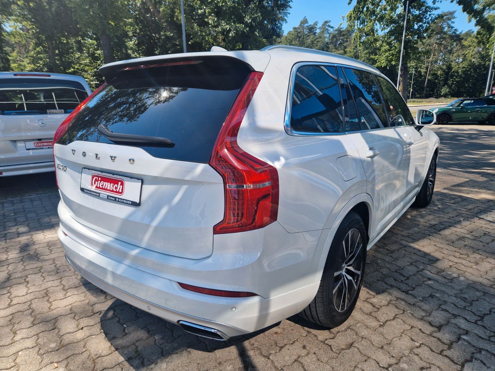 Volvo XC90 Momen Pro AWD D5 AHK 7 Sitze 360° DAB 8fach