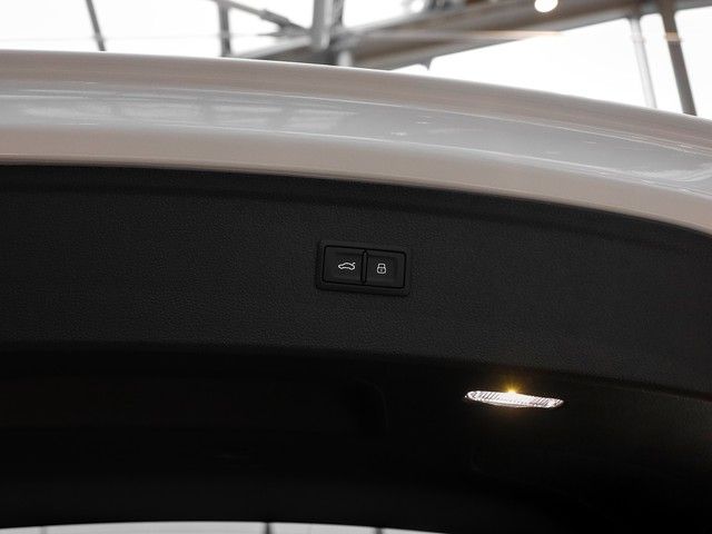 Audi Q5 55 TFSI e quattro S line AHK Pano HuD ACC Mat