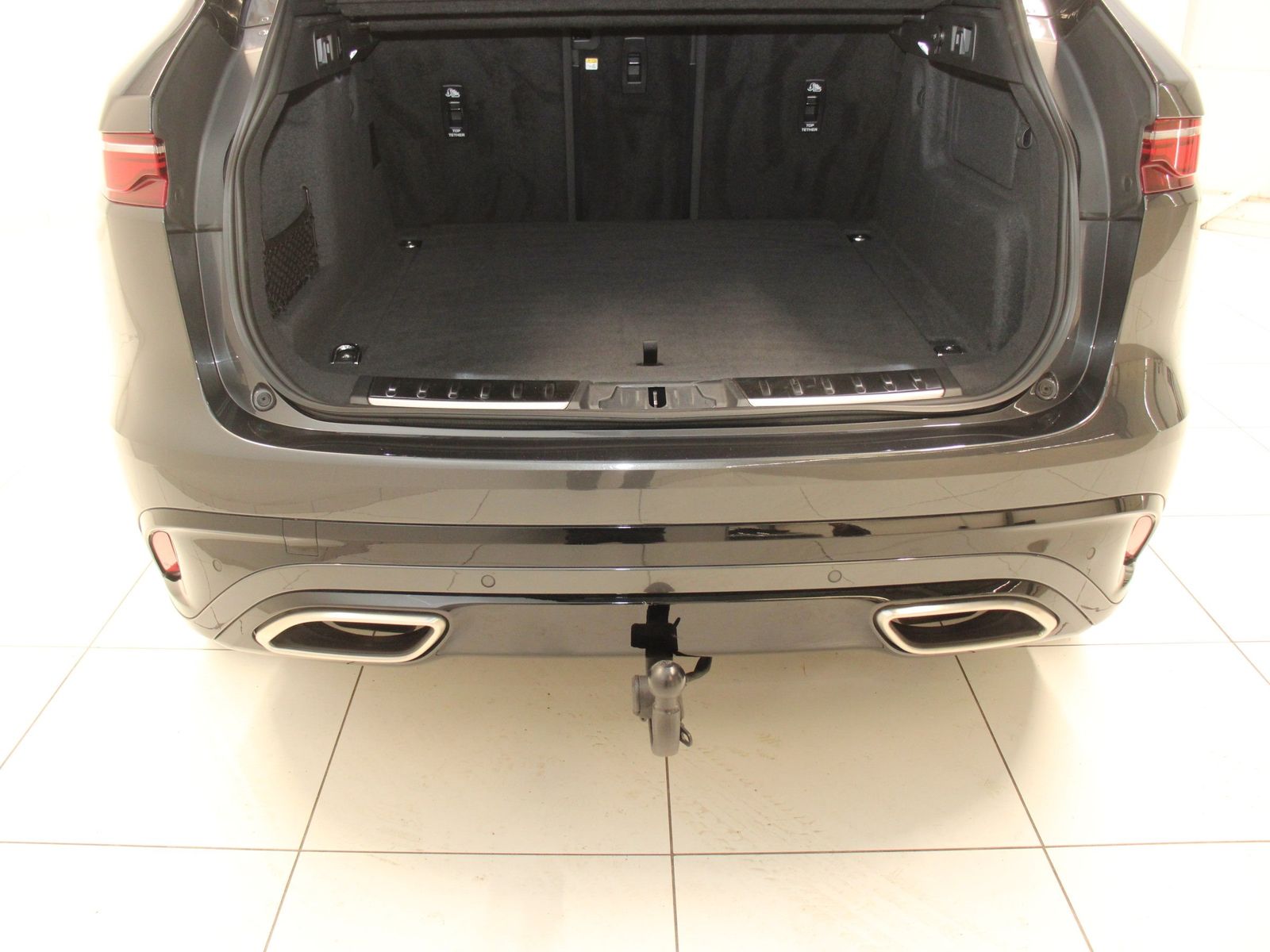 Jaguar F-Pace D300 R-Dynamic HSE AWD inkl. Winterkomple