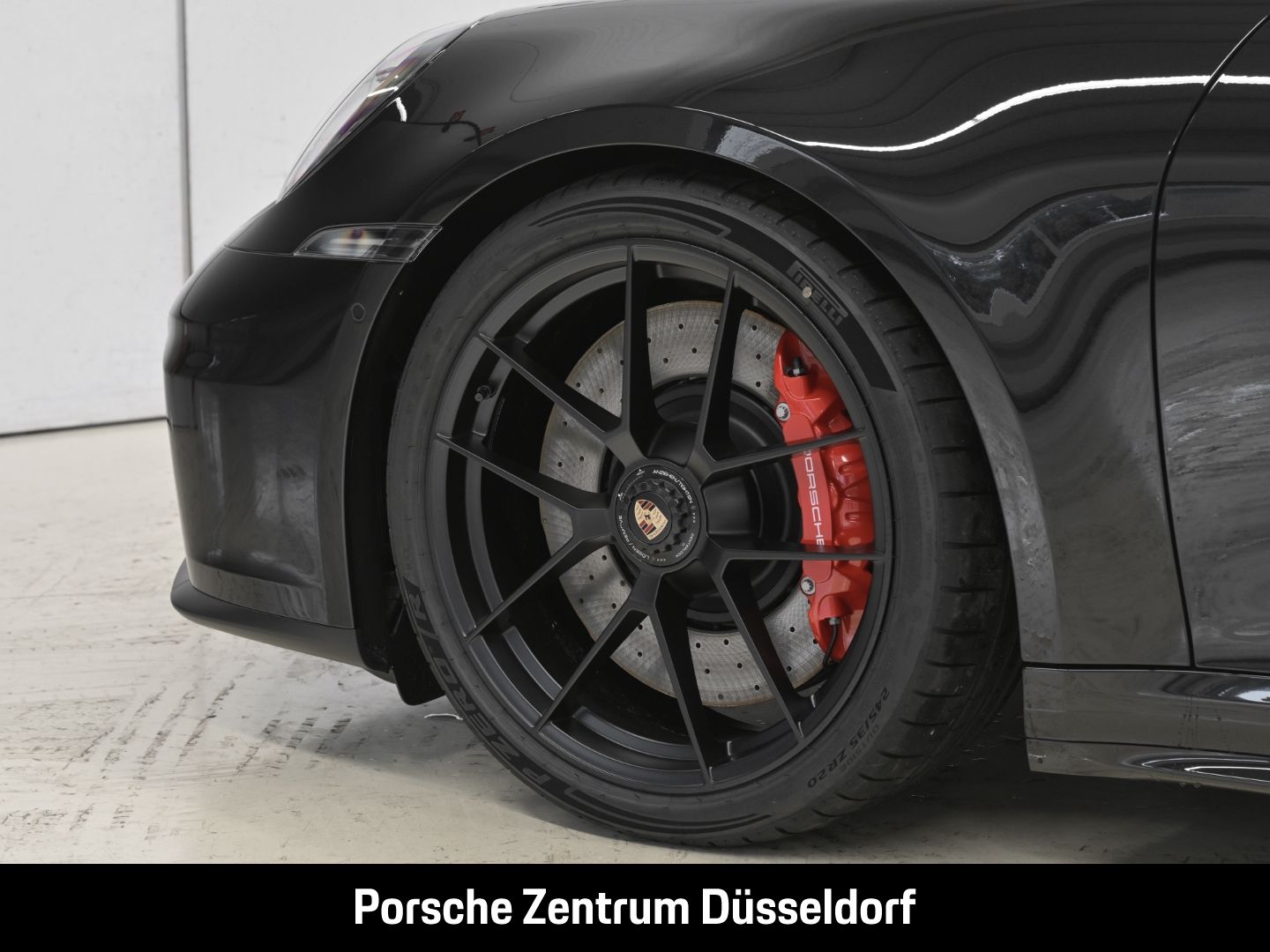 Porsche 992 911 Carrera 4 GTS Cabriolet Liftsystem-VA