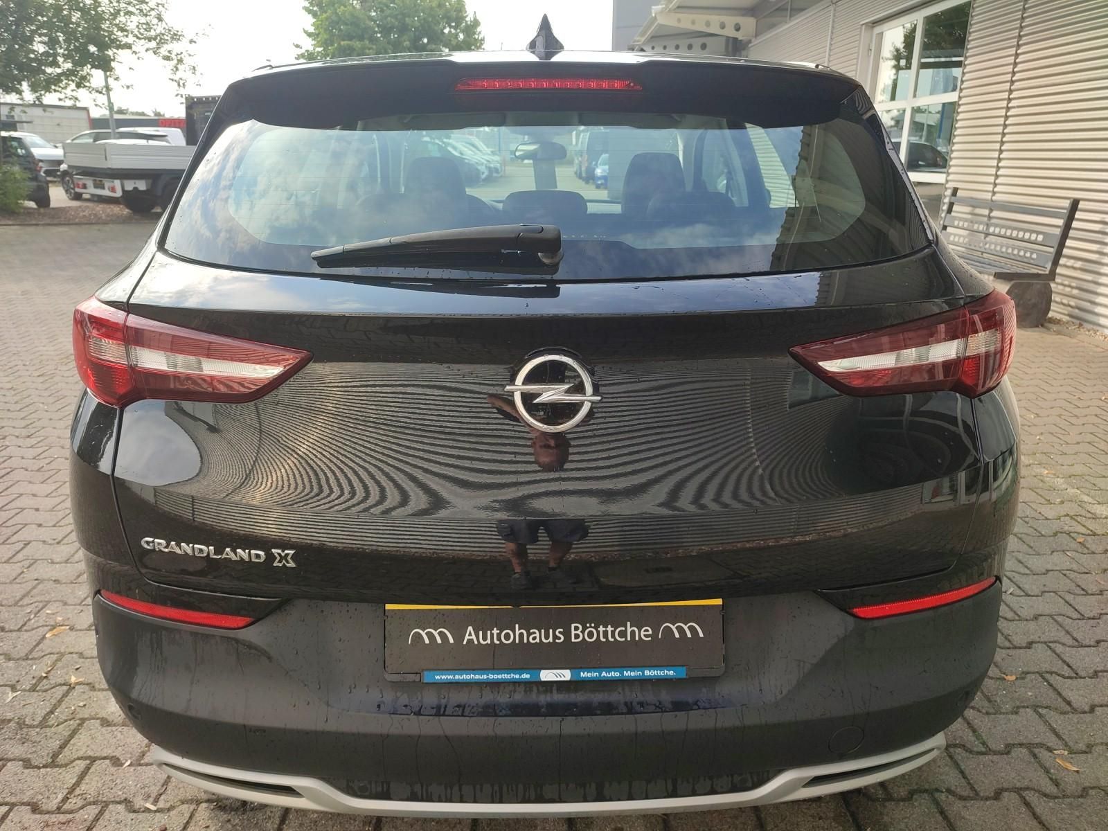 Opel Grandland X 1.2 Innovation - Samsaru's Car Outlet