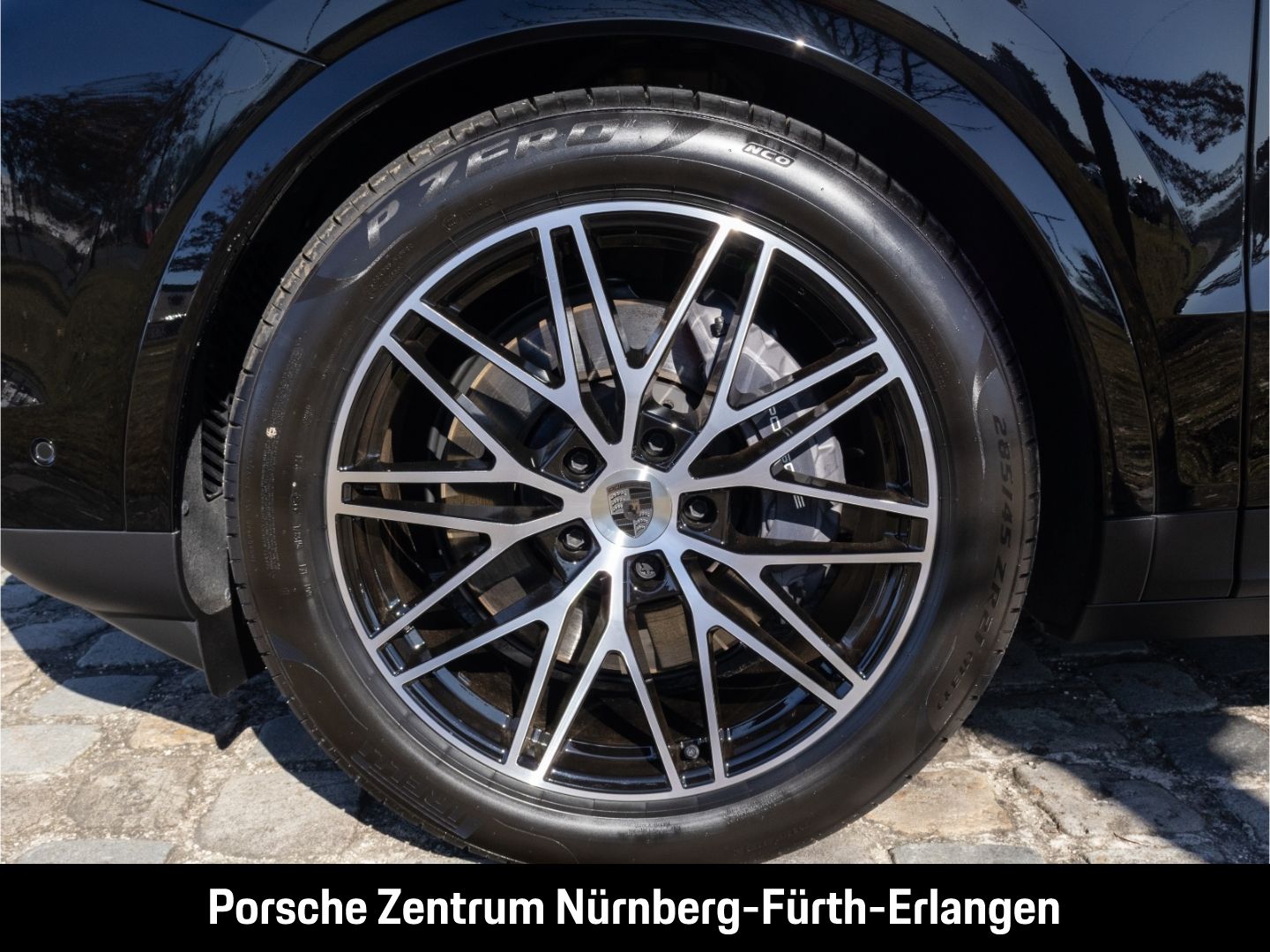 Porsche Cayenne E-Hybrid Luftfeder BOSE InnoDrive 14-Weg