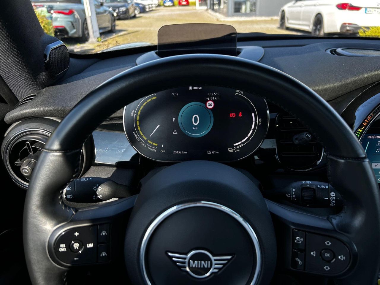 MINI Cooper SE Classic - Samsaru's Car Outlet