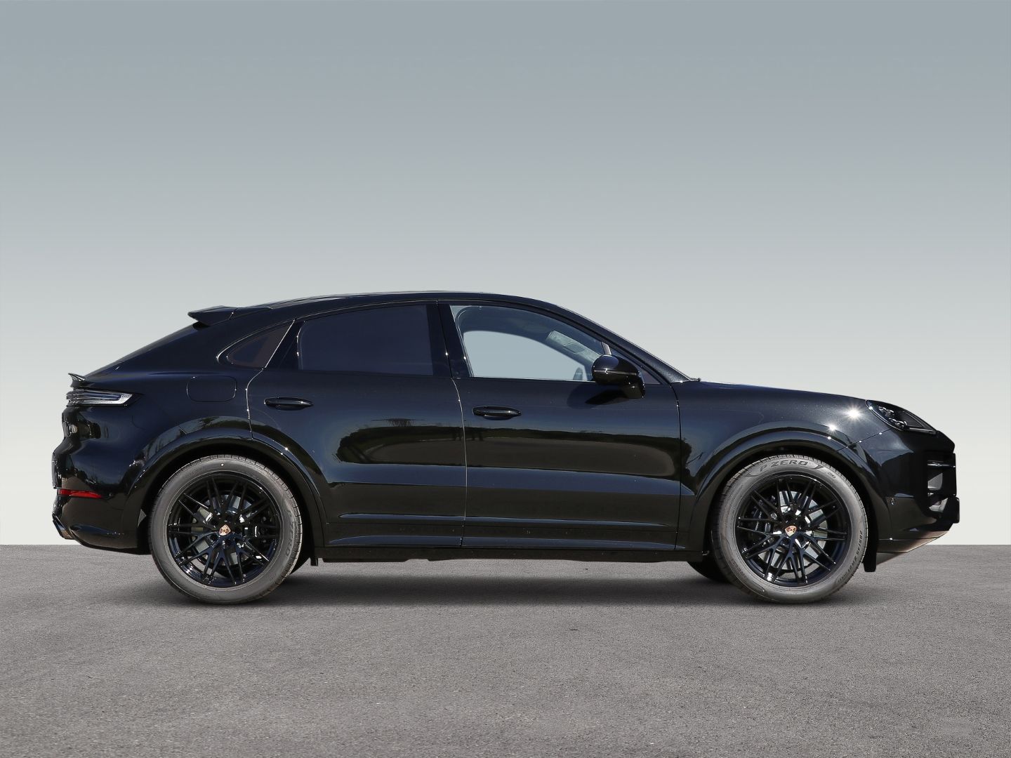 Porsche Cayenne GTS Coupe Burmester HA-Lenkung InnoDrive