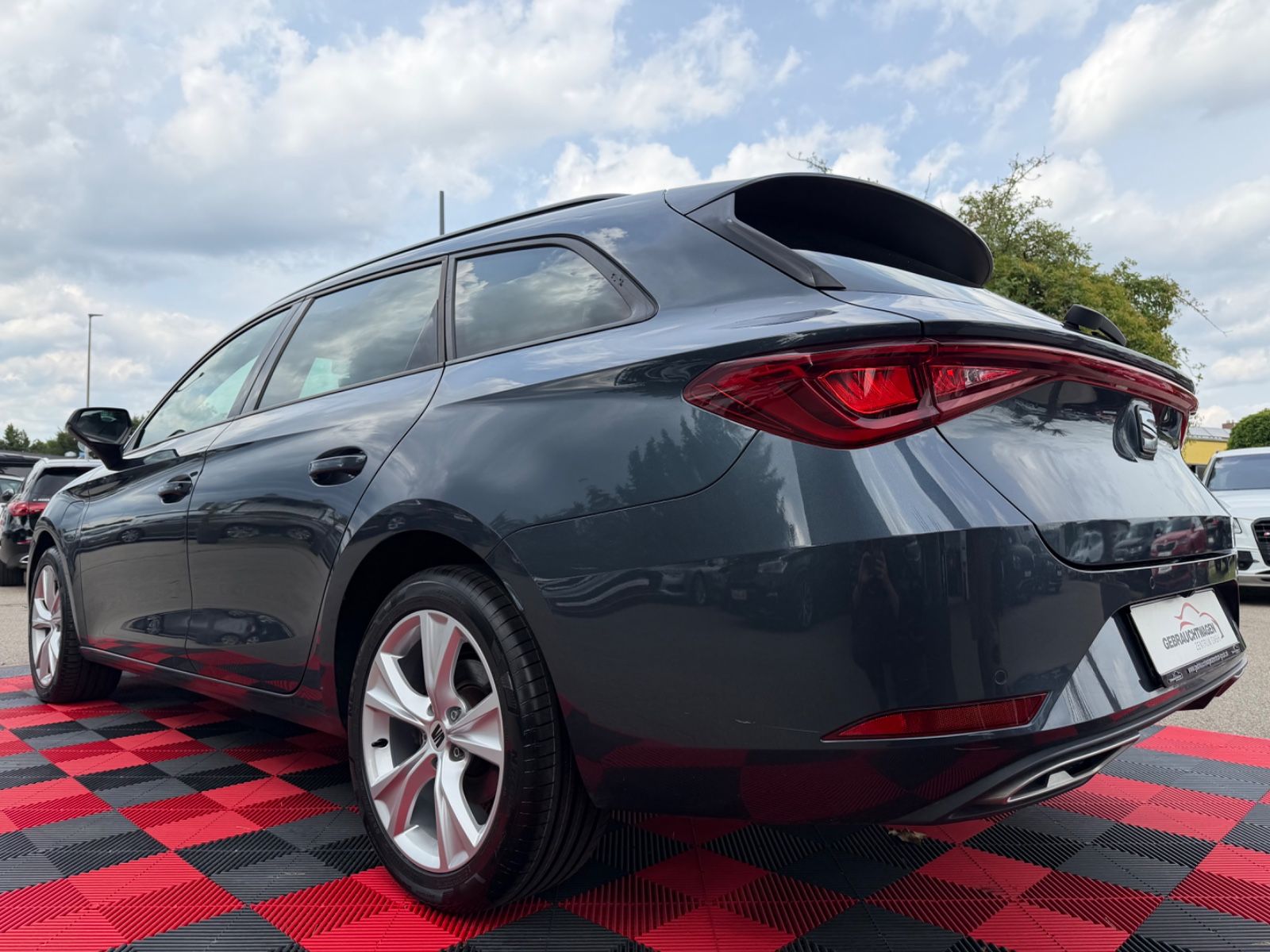 Seat Leon Sportstourer FR*e-Hybrid*LED*Kam*Navi*Aut*