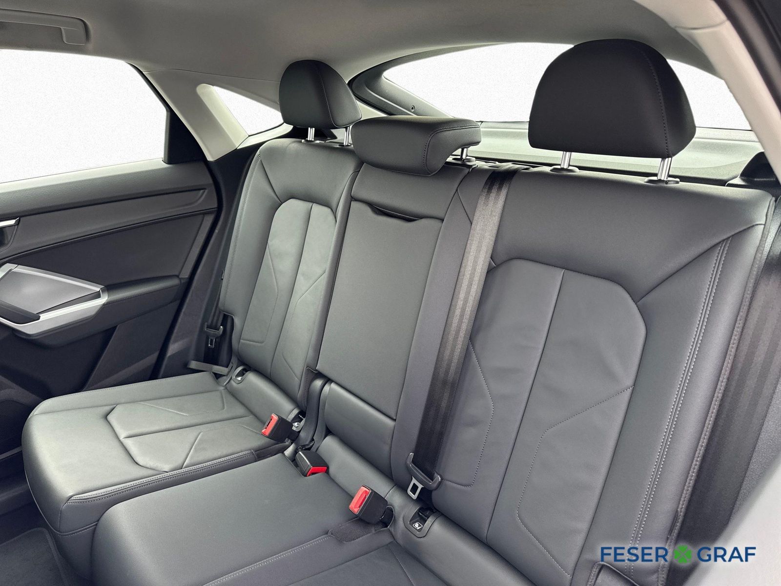 Audi Q3 Spb. 35 TDI qu. - S line - Samsaru's Car Outlet