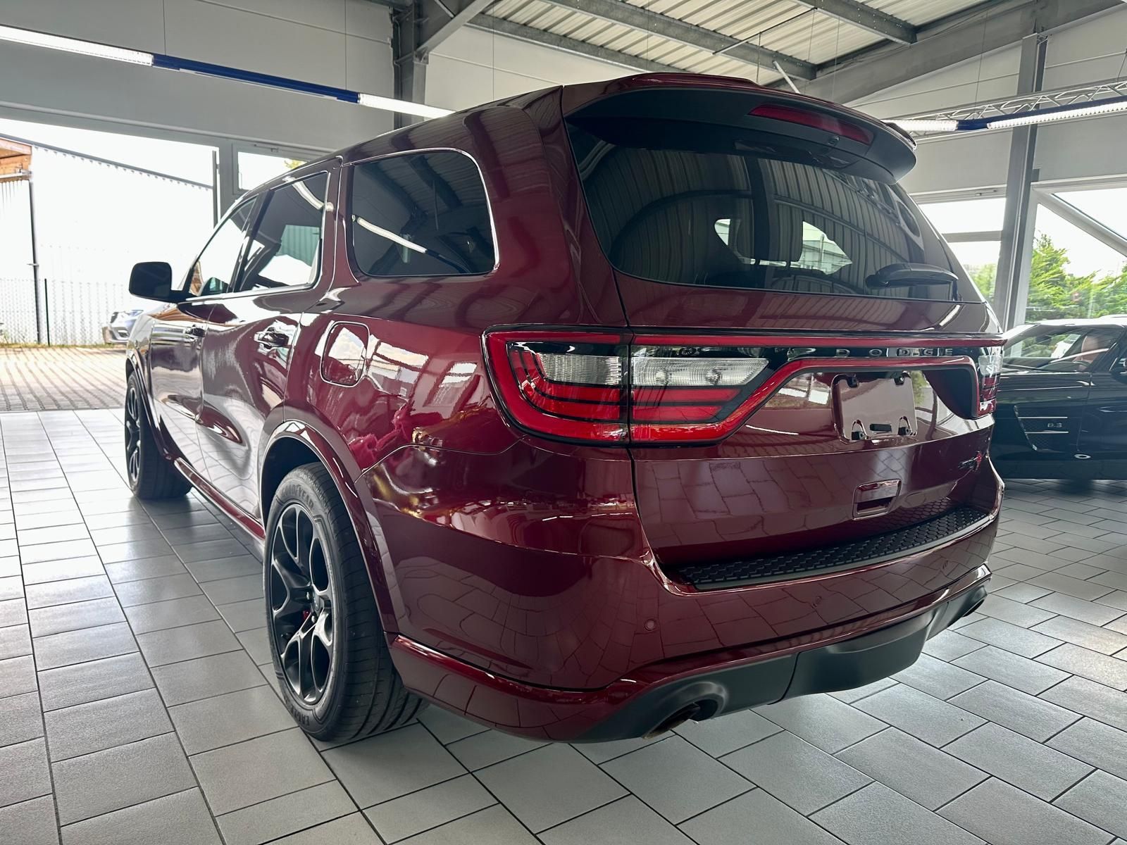 Dodge Durango 6,2 SRT Hellcat 6 Sitzer 719PS